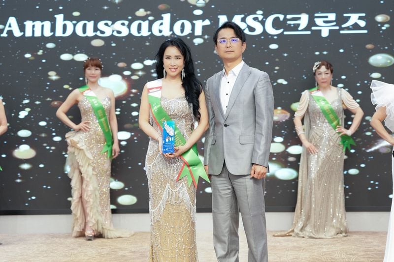 한국 지티아의 김지영 대표이사와 퀸오브더아시아 탑5 김평정 수상자