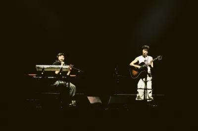 '전석 매진' 오존 x 카더가든, 단독 콘서트 'STEREO TWO' 성료! "완성도·케미·몰입 모두 잡았다"
