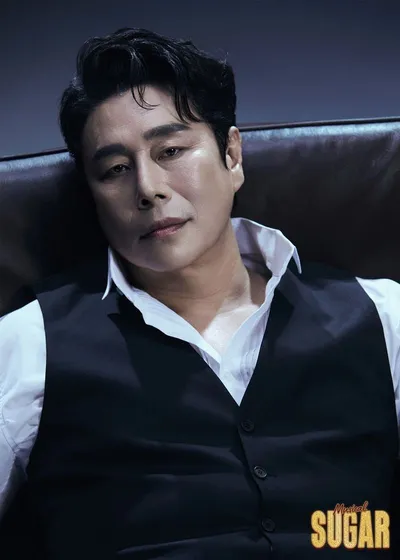 뮤지컬 '슈가' 김법래, 여장 남자로 파격 변신! 유쾌·매혹 넘나드는 매력 발산 예고!