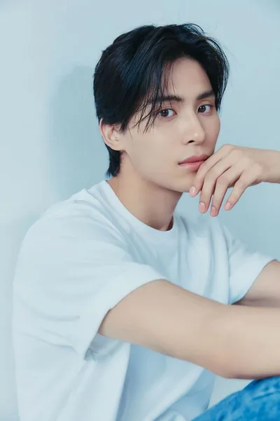 SF9 유태양, 2026 F/W 서울패션위크 런웨이 오른다…가수∙뮤지컬 배우∙모델 ‘다재다능 활약’