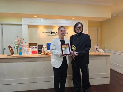 울트라브이 아시아퍼스트브랜드어워즈 코스메틱 앰플부문 6년 연속 수상 쾌거