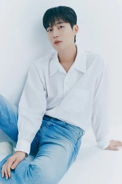 윤두준, 범죄 예능 MC로 색다른 도전…‘용감한 형사들’ 시즌5 출연 확정! 27일 첫 방송