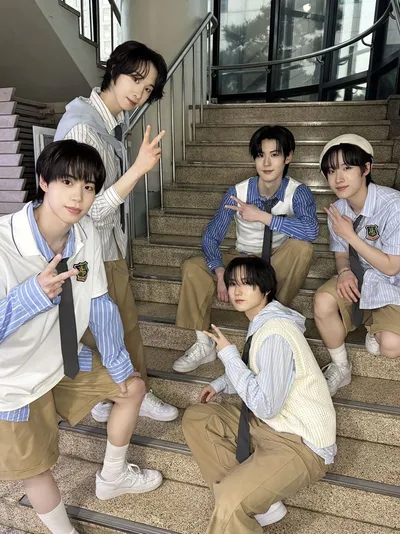 신예 보이그룹 엠비오, 데뷔부터 글로벌 반응 폭발! 美 iTunes K-Pop 차트 9위·Amazon 판매 차트 1위 달성!