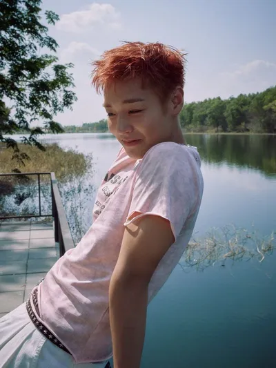 ‘29일 컴백’ 박지훈, 자유분방한 청량 무드…신보 ‘RE:FLECT’ 세 번째 콘셉트 포토 공개