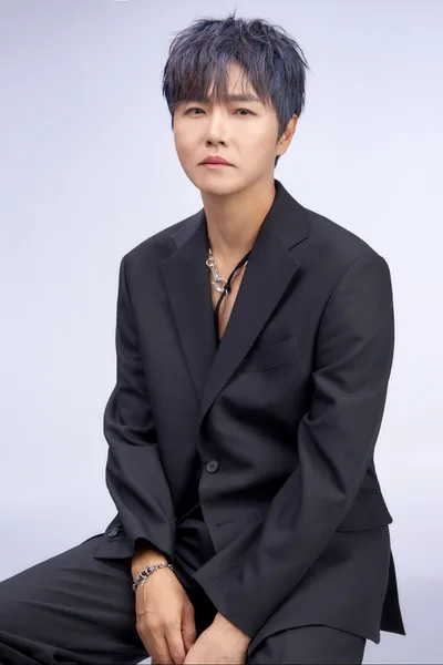 정동하, 오늘 8일 ‘두시탈출 컬투쇼’서 신곡 라이브. “7년 만의 미니앨범 활동 시동
