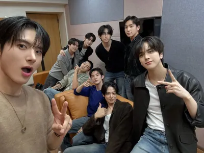 더보이즈, 드디어 완전체 재회! '아이돌 라디오'서 첫 단체 인사…공식 SNS 부활