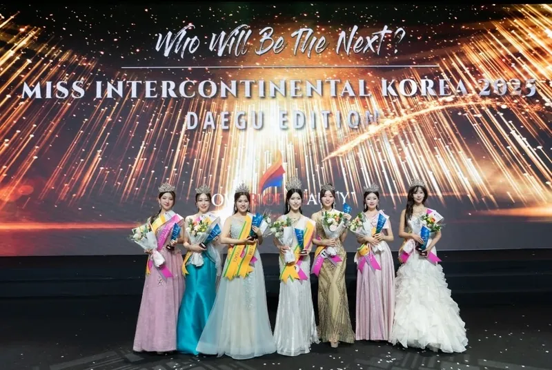 2025 미스인터콘티넨탈 대구·경북대회가 대상(WINNER) 박주미(사진 중앙)에 이어, 세미 위너(SEMI WINNER)는: 11번 조은채와 15번 김지현, 서드플레이스(3위)는: 9번 황선민, 5번 전주하, 16번 김민서, 본선에 진출할수 있는 와일드카드(WILD CARD인) 뮤즈 12번 이진아를 탄생시키고 성황리에 막을 내렸다.